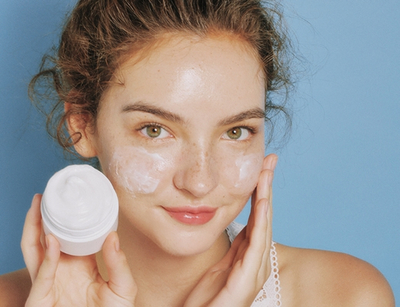 深冬皮肤外油内干还粗糙？保湿三部曲助你全面护肤